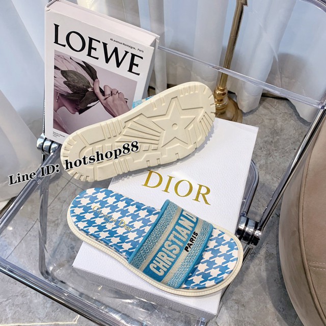 Dior迪奧新款女士一字拖 厚底電繡拖鞋 “CHRISTIAN DIOR”標誌刺繡 dx2299